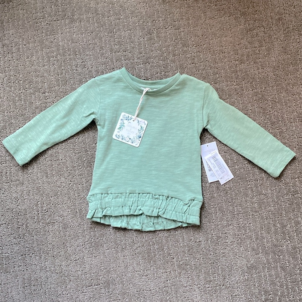 Baby girl 12m 100% cotton knit top, NWT, cute bottom elastic. Chelsea and Violet